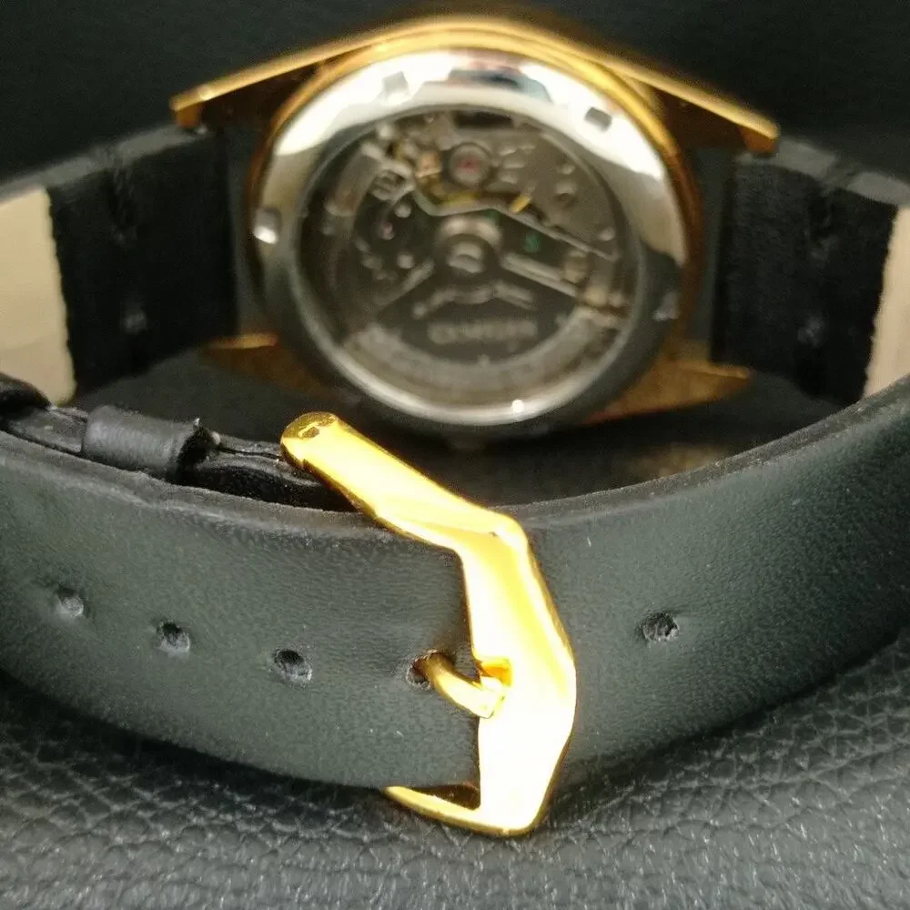 Vintage 1986 Seiko Automatic Mens Gold Watch W/daydate & Gold accents